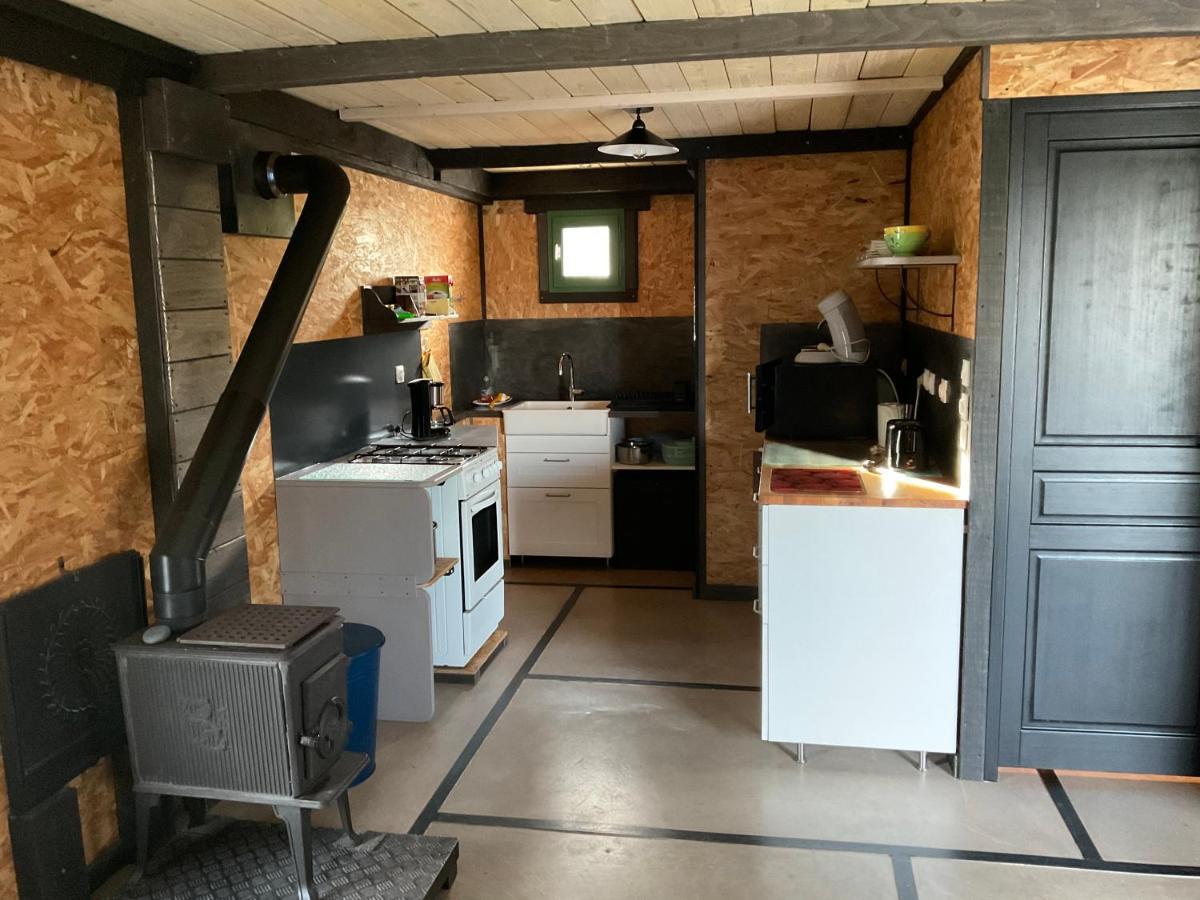 Les Gites De La Fabrique Roscanvel Exteriör bild